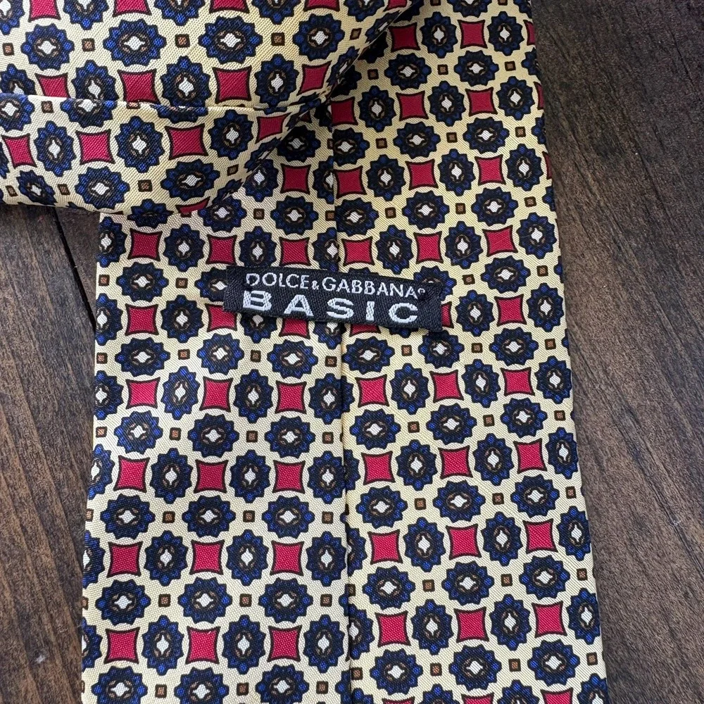 Dolce & Gabbana Silk Tie Men Red Gold Geometric Medallion Made In Italy Luxury